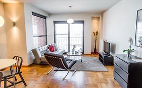 Modern Apartment In City Center